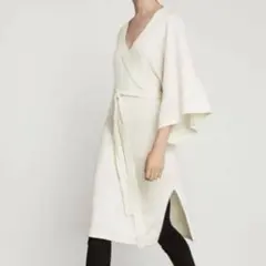 新品*BCBG MAXAZRIA■Vネック ニットワンピース■オフホワイト ML