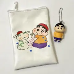 クレヨンしんちゃん 35周年　ガシャポンA賞マスコットとB賞ポーチセット