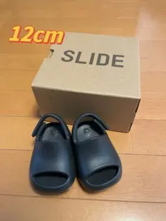 YEEZY ADIDAS  slide infant 未使用品イージースライド