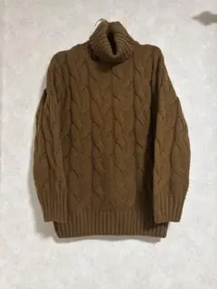 GU ブラウン ケーブルニット タートルネック 長袖