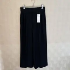 新品　タグ付　未使用　gu ジーユー　ボトムス　パンツ　タックワイドパンツ