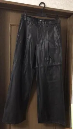 HARE シンセティックレザーワイドフレアパンツ