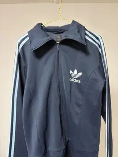 アディダス　トラックジャケット
