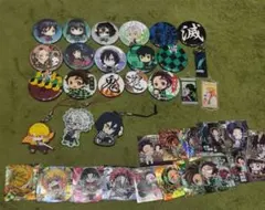 鬼滅の刃 アクリルキーホルダー・バッジセット