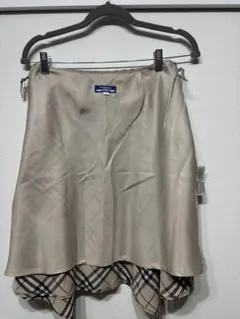 日本製　バーバリー　スカート