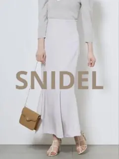 SNIDEL バックサテンマーメイドスカート IVR