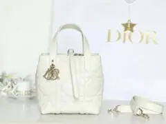 ホワイト キルティング ハンドバッグ!!