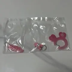 TWICE LOVELYS モモ　カラビナ　ガチャガチャ