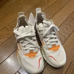 新品　Reebok ランニングスニーカー　24cm