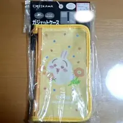 【新品未使用】ちいかわ アベイル ガジェットケース マルチポーチ うさぎのサムネイル