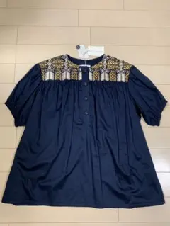 刺繍ブラウス(タグ付き)のサムネイル
