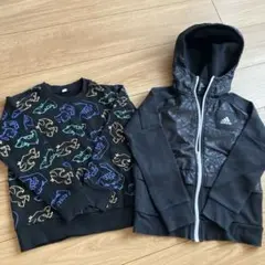 adidas パーカー　130 ブラック　恐竜　トレーナー