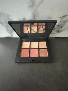 NARS アイシャドウパレット 6色入りのサムネイル