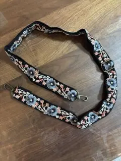 「最終価格」インド刺繍リボン　スマホショルダー