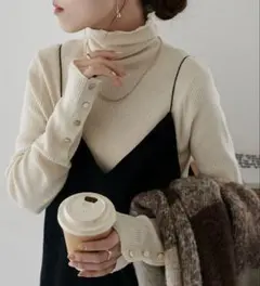 Discoat リブ袖口ボタンタートル《WEB限定》