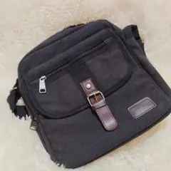 新品✨メンズ　ショルダーバッグ シンプル 斜めかけ ビジネス お出かけ黒