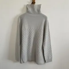 T’BIS STUDIO グレー ダイヤモンドパターン タートルネックニット