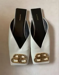 限定値下げBalenciaga ホワイト スクエアトゥ　シューズのサムネイル