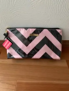 ヴィクトリア シークレット防水ポーチ裏側豹柄