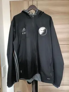 アディダス　ブルゾンパーカー