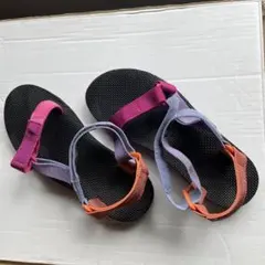 TEVAサンダル
