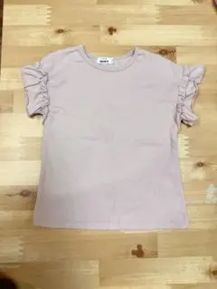 袖フリルTシャツ