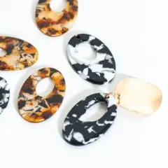 大理石風リングチャーム　オーバル　 フープ　中抜きチャーム　楕円