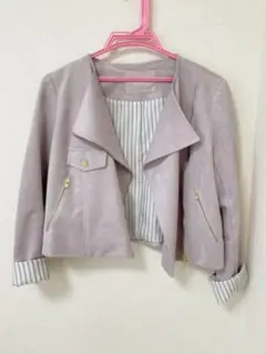 Item thumbnail for item 32a58ef9-93b9-417c-8ecb-09e66b2dbda9