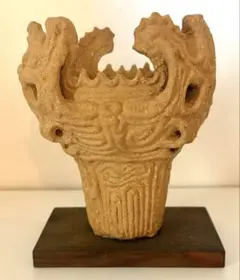 蝶モチーフ 古い鋳物製 透かし細工 灯籠ランタンオブジェ 2個セット