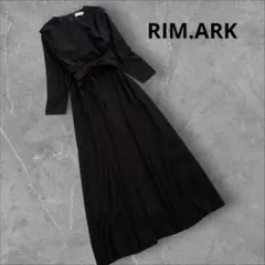 美品！　RIM.ARK プリーツタックショルダー　ワンピース　BLACKのサムネイル