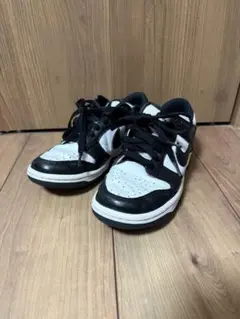 Nike Dunk Low ブラック/ホワイト キッズ 22.5cm