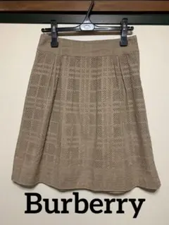 美品バーバリー　Burberry フレアスカート　サイズ38M