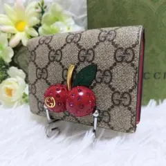 美品✨グッチ♡チェリー二つ折り財布スプリーム　インターロッキング　ラインストーン
