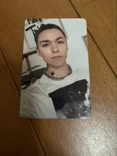 seventeen セブチ　バーノン　トレHAPPY BURSTDAY