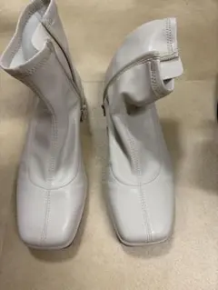 GUウルトラストレッチローヒールブーツ 白