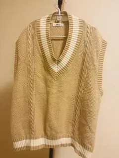 WEGO ベージュ Vネック ニットベスト