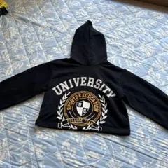 ショート丈フード付きパーカー