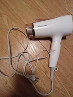 Panasonic ヘアドライヤー EH-NE4E 2022年製