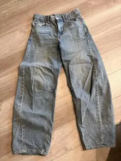 GU バレルレッグジーンズ　Sサイズ