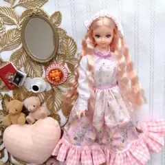 ジェニーちゃん 人形 ピンクレースドレス - メルカリ