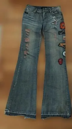 刺繍パッチ付きブーツカットデニムLaLa cub ジャパン　23インチ