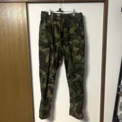カモフラ 迷彩 カーゴパンツ ドローコード アジャスター付きのサムネイル