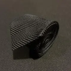 MICHEL KLEIN ネクタイ黒（杉綾模様）