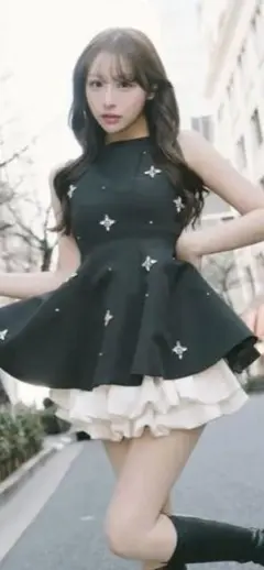 Darich ビジュー付きフレアミニスカート
