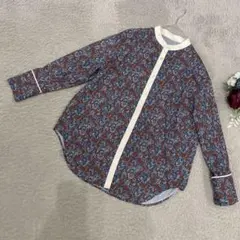 KBF レディースブラウス　総柄　ノーカラー　シワになりにくい　ゆるだぼ　茶