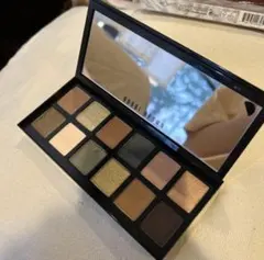 BOBBI BROWN Jadestone ジェイドストーン アイシャドウ - メルカリ