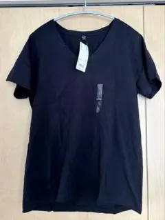 新品 UNIQLO ユニクロ スーピマコットン VネックT 黒のサムネイル