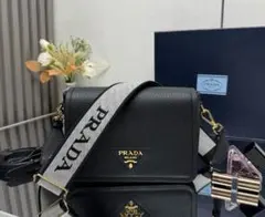 PRADA ショルダーバッグ ブラックのサムネイル