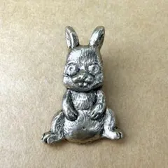 No.5727 ウサギ　アニマル　ゴールド　ヴィンテージピンバッジ