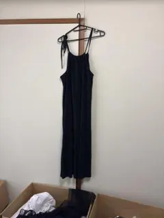 ブラック キャミソールワンピース